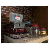 KOEZE GLASS JARS W/ RED LIDS, RUBBERMAID STORAGE