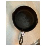 CAST IRON SKILLET, SPOUTED, LONG HANDLE W/