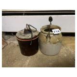 VTG STONEWARE CROCK W/ LID, STONEWARE JAR W/ WIRE