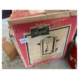 REGAL AUTOMATIC ELECTRIC PERCOLATOR URN, 12-40