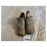 VTG LEATHER INFANT BOOTIES, BUTTON CLOSURE,
