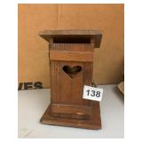WOODEN OUTHOUSE FIGURINE, HINGED DOOR W/ HEART