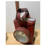 METAL LANTERN, RED FINISH, TOP HANDLE.