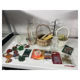HOLIDAY DECORATIVE GROUPING, WOVEN BASKETS, GLASS