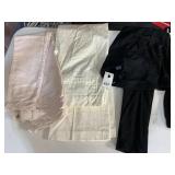 LAUNDRY BY SHELLI SEGAL BLACK PANTS, DKNY WHITE