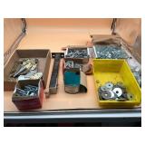 ASSORTED HARDWARE, INCLUDES HINGES, METAL