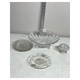 ASSORTED GLASSWARE, INCLUDES FOOTED SCALLOPED