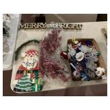 ASSORTED CHRISTMAS DECOR, INCLUDES WOODEN SANTA