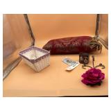 ASSORTED DECORATIVE GROUPING, INCLUDES WOVEN