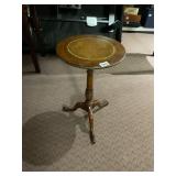 ENGLISH PROVINCIAL ACCENT TABLE, ROUND TOP,