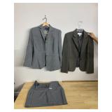 ANN TAYLOR BLAZER, WOOL CONSTRUCTION, BUTTON