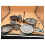 ASSORTED KITCHENWARE, INCLUDES ENAMELED SKILLET,