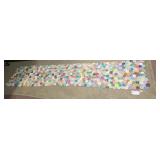 YO-YO QUILT RUNNER, MULTICOLORED FABRIC CIRCLES,