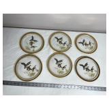 ASSORTED DECORATIVE PLATES, INCLUDES DUCK MOTIF,