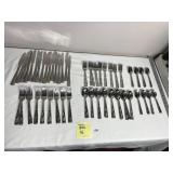 ONEIDA STAINLESS STEEL FLATWARE SERVICE, SWIRL