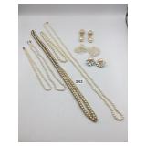 ASSORTED JEWELRY, INCLUDES FAUX PEARL STRANDS,