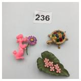 ASSORTED COSTUME JEWELRY, INCLUDES STAR EARRINGS,