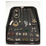 ASSORTED COSTUME JEWELRY, INCLUDES RHINESTONE