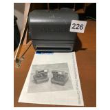POLAROID ONESTEP AUTOFOCUS CAMERA, INCLUDES