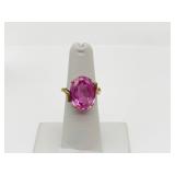 10K YELLOW GOLD RING, 4.6 GRAMS SZ 6 OVAL FACETED