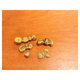 18K GOLD DENTAL SCRAP, ASSORTED CROWNS AND
