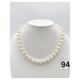CULTURED PEARL NECKLACE, ROUND WHITE PEARLS,