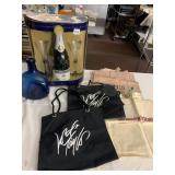MARTINI & ROSSI ASTI SPUMANTE GIFT SET, INCLUDES