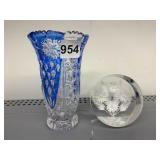 BLUE AND CLEAR CUT GLASS VASE, FLORAL MOTIF,