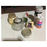 ASSORTED DECORATIVE ITEMS, INCLUDES AUTUMN WOODS