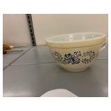 PYREX MIXING BOWL, CREAM W/ BLUE FLORAL PATTERN.