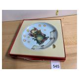GOEBEL M.J. HUMMEL COLLECTOR CHRISTMAS PLATE,