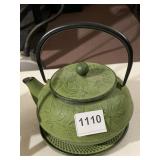 CAST IRON TEAPOT, GREEN FINISH, MAPLE LEAF MOTIF,