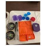 ASSORTED KITCHENWARE, INCLUDES PLASTIC FOOD