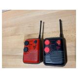 GUESS AM/FM RADIOS, PLASTIC CONSTRUCTION, BELT
