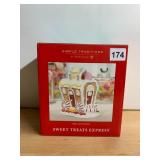 DEPARTMENT 56 SIMPLE TRADITIONS SWEET TREATS
