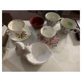 CERAMIC SQUIRREL DISH, ASSORTED PORCELAIN TEA