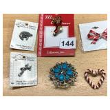 ASSORTED COSTUME BROOCHES, INCLUDES ROMAN INC