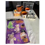 HALLOWEEN DECOR, INCLUDES CERAMIC MUGS, WOODEN