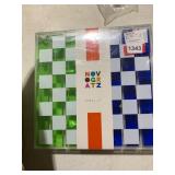 NOVOGRATZ CHESS SET, ACRYLIC CONSTRUCTION, GREEN