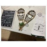 ASSORTED DECORATIVE ITEMS, INCLUDES WOODEN