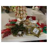 ASSORTED CHRISTMAS DECOR, INCLUDES GINGERBREAD