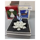 PANDORA 2015 PORCELAIN SNOWFLAKE ORNAMENT, RIBBON