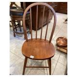WOOD SPINDLE BACK CHAIR, ROUND SEAT, TAPERED