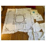 LINEN TABLECLOTH, FLORAL EMBROIDERY, SCALLOPED