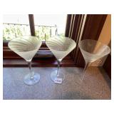 GLASS MARTINI GLASSES, SWIRL PATTERN, CLEAR