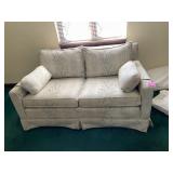 PEM-KAY FURNITURE COMPANY LOVESEAT, FLORAL