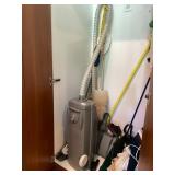 ELECTROLUX CANISTER VACUUM CLEANER, INCLUDES