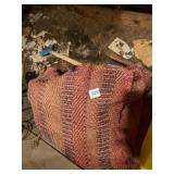 WOVEN HESSIAN SACK, INCLUDES PLASTIC SHOVEL,