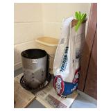 KINGSFORD CHARCOAL BRIQUETS, METAL CHARCOAL