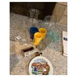 ASSORTED DECORATIVE GLASSWARE, INCLUDES VASES,